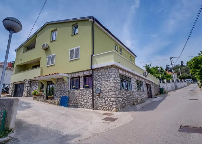 Appartement With A Parking Space Mali Lošinj