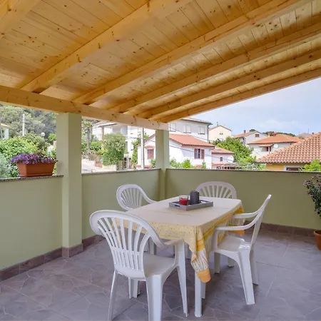 With A Parking Space Appartement Mali Lošinj